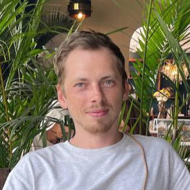 Илья Павлов